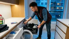 Tanie godziny prądu a pralka: jak czytać strefy taryfy i prać taniej (nie tylko w nocy)