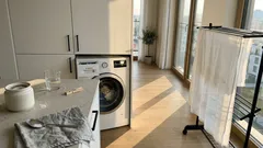 Zasłony bez zagnieceń po praniu: prosty trik z kuchni i ustawienia pralki, które robią różnicę